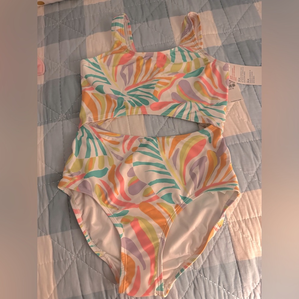Colorful & Cute Old Navy Girls Swimsuit. NWT